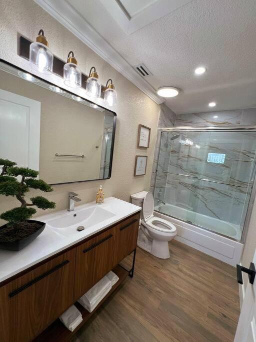 Alluring Luxury Oasis, Modern Comfort & Relaxation Wellington Exterior foto